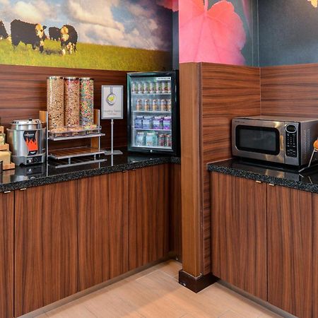 Fairfield Inn & Suites Бомонт Экстерьер фото