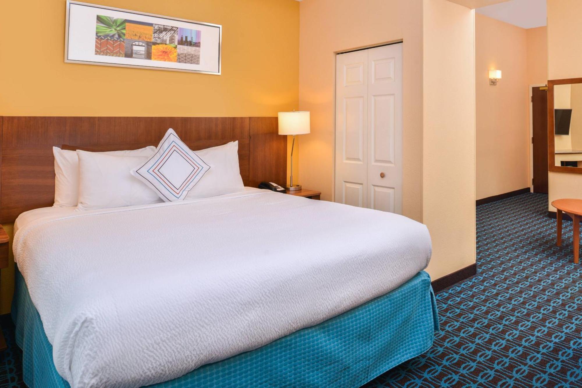 Fairfield Inn & Suites Бомонт Экстерьер фото